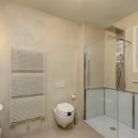 Flat In Clara Apartment Como